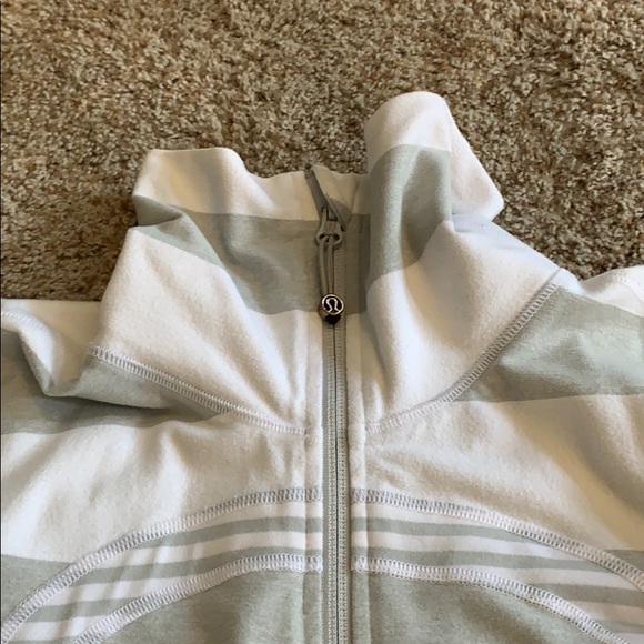 Lululemon Jacket - Picture 5 of 5